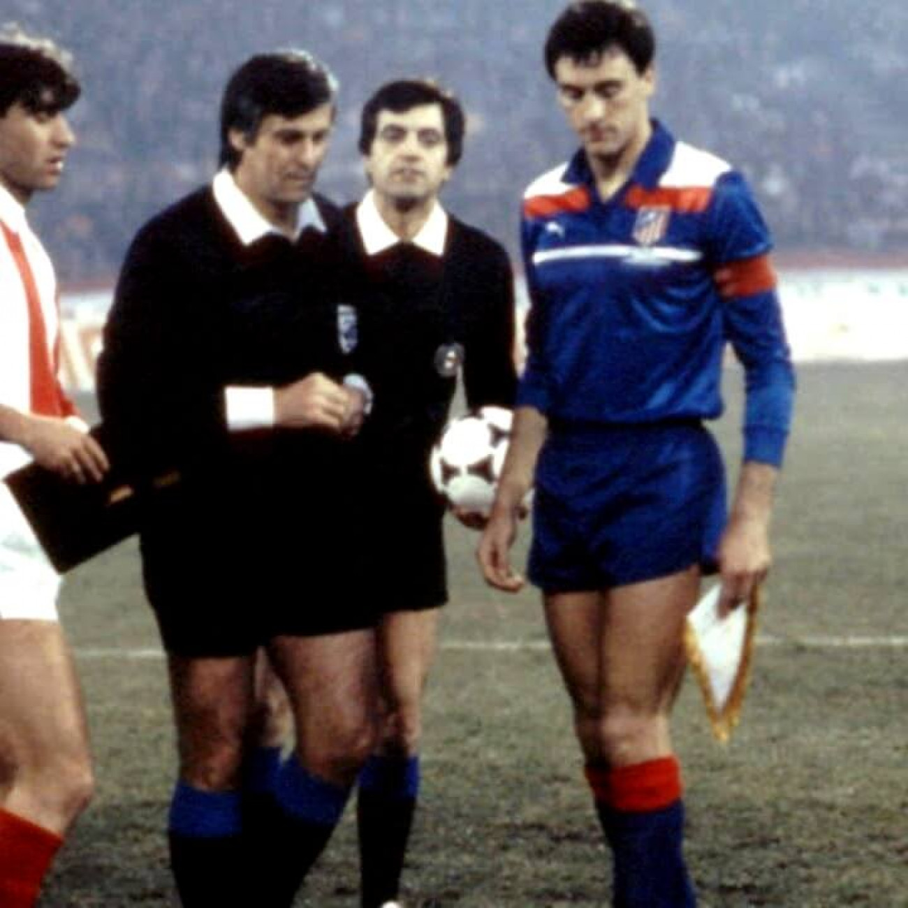 Camiseta Atletico Madrid Recopa 1985 86 Azul Retrofootball