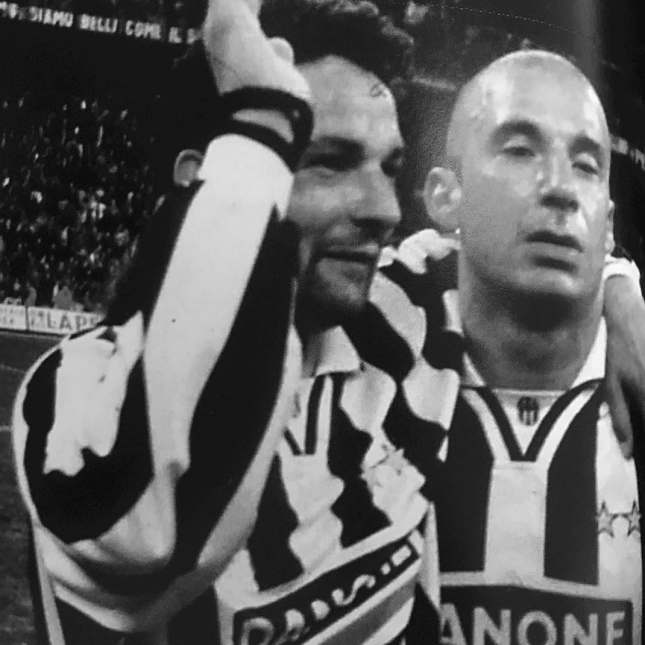Maillot Vintage Juventus Domicile Saison 1994-1995 - Kappa N°10 Taille M (État Moyen)