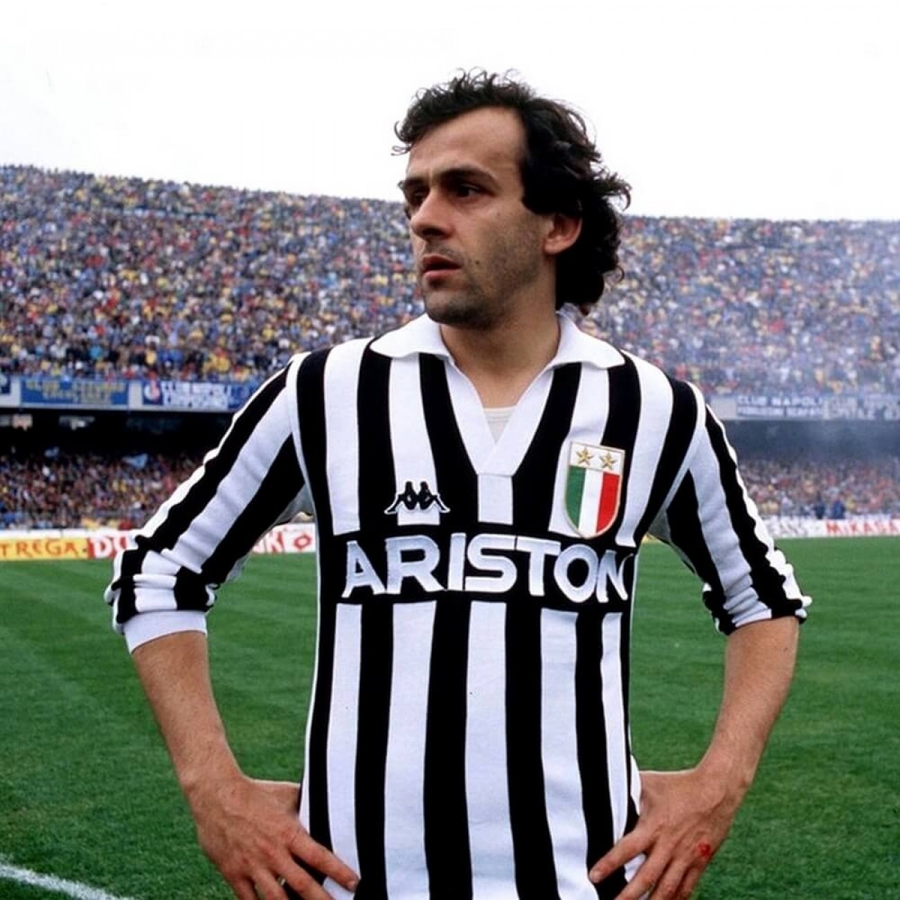 Camiseta retro Juventus Michel Platini 1984-85 | Retrofootball®