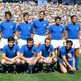 camiseta antigua Italia. La Selección Italiana del 1970