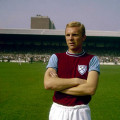 Bobby Moore con la camiseta del West Ham 1958