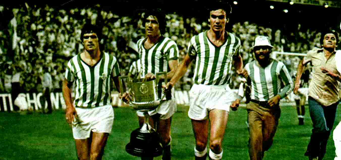 La camiseta retro del Betis que ha desatado la locura en la afición -  Estadio Deportivo