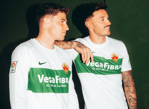 Camiseta retro Elche CF anos 90 para la jornada retro de la LaLiga Camiseta retro Elche CF anos 90 para la jornada retro de la LaLiga