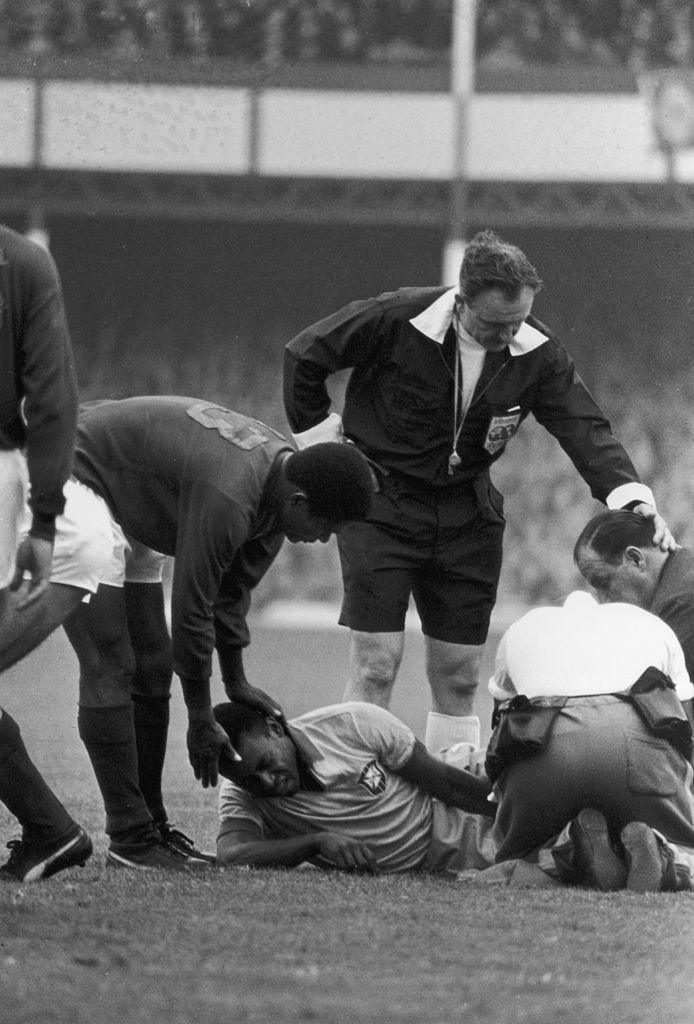 Pelé injury 1966